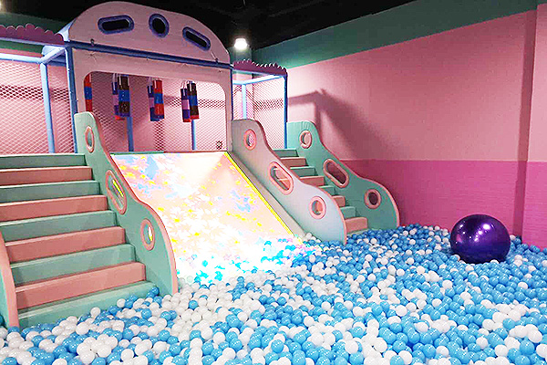 3D-Projection-Game-Game-me-in-badd-boot-Pool-Pit