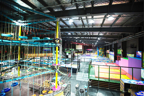 ʻO Indor-Big-Big-Bounce-Trampoline-me-Advent-Rope