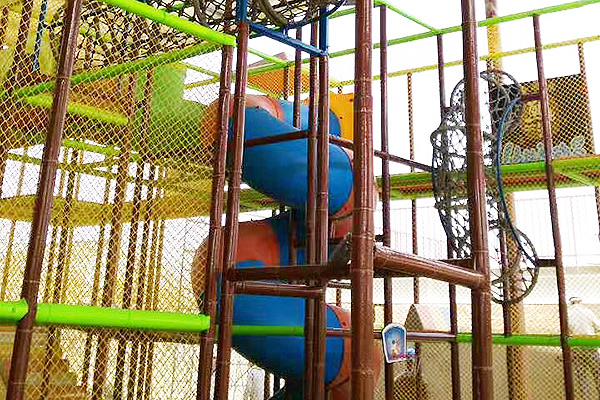 ʻO ka piʻi-indor-us-net-me-spiral-slide-slide-play-slide-play