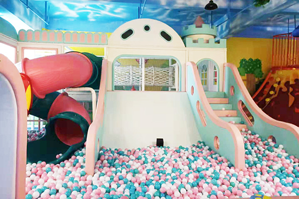 Slide-slide-stele-slide-wai