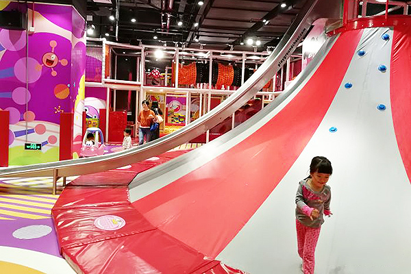 ʻO Volcancic-Slide-Play-Player